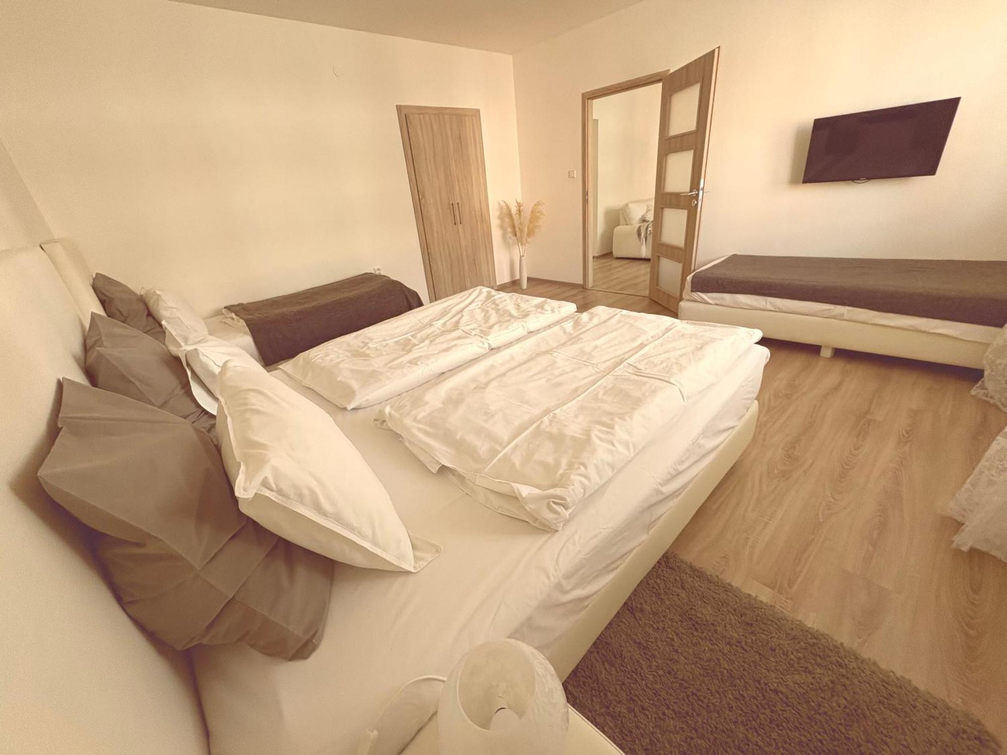 Trio Apartments Ostrava Eksteriør billede